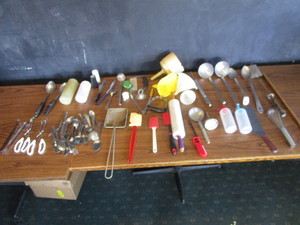 lot 92 image: Misc. Kitchen Utensils