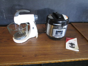 lot 99 image: Pressure Cooker & Stand Mixer