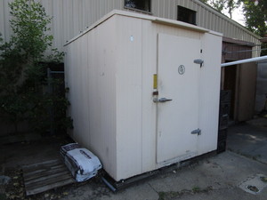 lot 1 image: Freezer Building 93x116x95