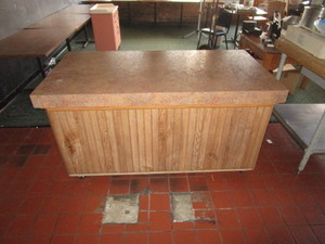 lot 78 image: Rolling Counter 33x63x33