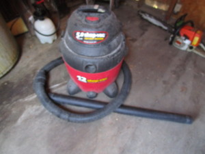 lot 172 image: 12 gal Shop-Vac