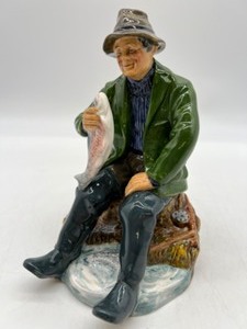 lot 19 image: ROYAL DOULTON A Good Catch Figurine