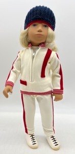 lot 23 image: SASHA Doll - Blonde Wintersport 130E