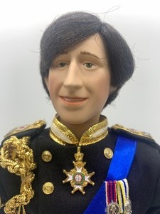 lot 98 image: DANBURY MINT - The Prince Charles Bridegroom Doll