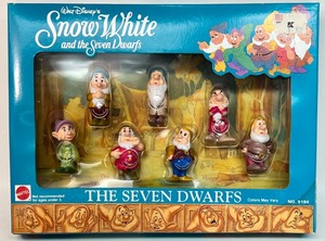 lot 132 image: Vintage WALT DISNEYS SNOW WHITE AND THE SEVEN DWARFS Figures by MATTEL, SNOW WHITE Ornament, GOLDEN STAR BOOK & THE OPENING Title