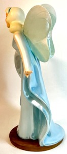 lot 154 image: WDCC Disney Classics PINOCCHIO THE BLUE FAIRY Making Dreams Come True 1997 Collectable Figurine with COA & Box