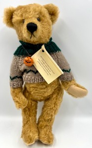 lot 260 image: Vintage 1991Artisan Made ORIGINAL COUNTRY FOLK ART DECOR by MARGIE & DENNIS MICHALSKI signed by MARGIE Sweetie Bear Stuffed Toy