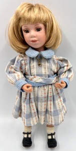 lot 263 image: 2001 BOYDS MY BEST FRIEND THE DOLL COLLECTION ALEXA 1856000 #d Doll