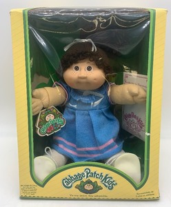 lot 39 image: Vintage CABBAGE PATCH - JESMAR Doll - MIB - Spain - Popcorn Ponytail - #3 Head Mold