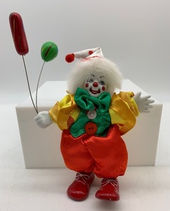 lot 67 image: Vintage PORCELAIN Clown with Balloons