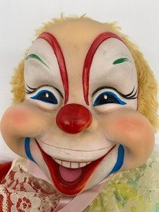 lot 68 image: Vintage RUSHTON RUBBER Faced Hobo Clown