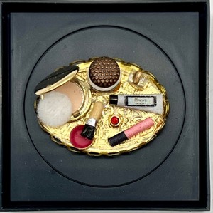 lot 316 image: Vintage Artisan Dollhouse Miniature Makeup Tray