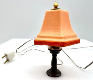 lot 321 image: Artisan Dollhouse Miniature - Lamps and Sconce Lights