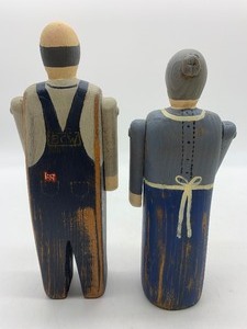 lot 80 image: VINTAGE HANDCARVED FINGURINES Wood Folk Art Man and Woman