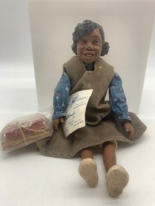 lot 220 image: VINTAGE DADDY LONG LEGS - Wendy