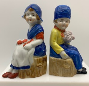 lot 192 image: VINTAGE Dutch Boy and Girl Bookends - JAPAN