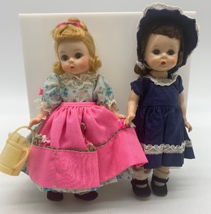 lot 185 image: Vintage Pair of MADAME ALEXANDER Dolls - Mary Mary and Alex