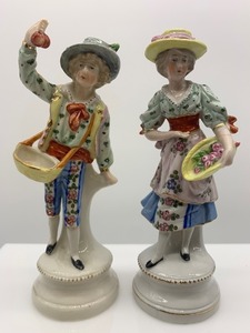 lot 190 image: Vintage Antique GERMAN Boy and Girl Figurines
