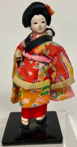 lot 161 image: Vintage Kyugetsu Composite Japanese GEISHA HINA Dolls Sewn Kimonos