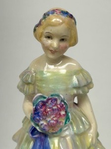lot 170 image: Vintage ROYAL DOULTON hn1434 Little Bridesmaid Porcelain Figure