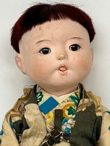 lot 210 image: Vintage Ichimatsu Baby Boy Doll Gofun Head Jointed Doll