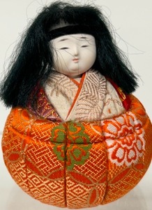 lot 213 image: Vintage KIMEKOMI Hina DOLLS Gofun Faces