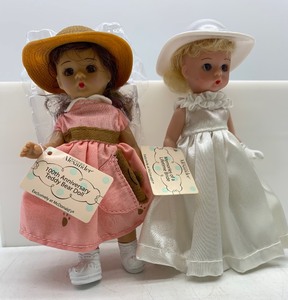 lot 238 image: 2 Vintage Madam Alexander MCDONALDS Happy Meal Toys