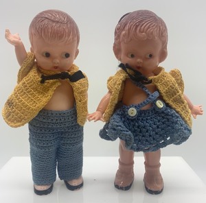 lot 176 image: Vintage KNICKERBOCKER Hard Plastic Girl and Boy Dolls