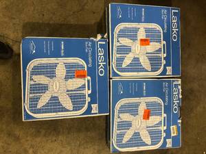 lot 50 image: Lot of 3 Lasko 20 in. 3 Speeds Box Fan in White with Save-Smart Technology for Energy Efficiency, Carry Handle   Customer Returns See Pictures