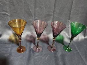 lot 253 image: Set of 4 Colorful Vintage Martini Glasses