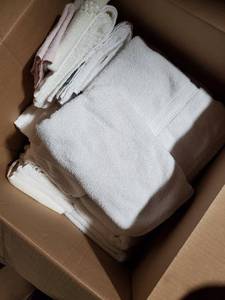 lot 315 image: Lot of White Towels and Washcloths
