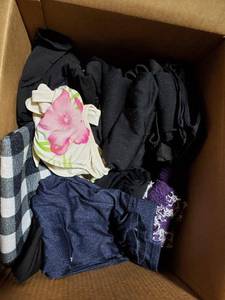 lot 339 image: Assorted Lot of Womens Clothing - Jeans, Tops, & More