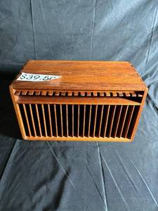 lot 544 image: Vintage Wooden CD Storage Holder Case