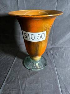 lot 548 image: Lot of 3 Amber Glass Vases