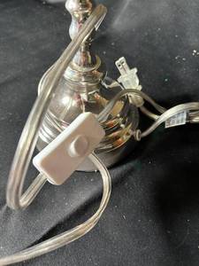 lot 567 image: Elegant Crystal Table Lamp with Metal Base