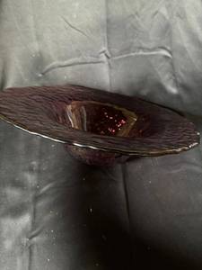 lot 577 image: Handcrafted Purple Glass Decorative Bowl