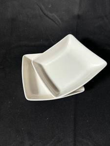 lot 589 image: Assorted Ceramic Bowls - Lot of 5