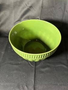 lot 730 image: Set of 4 Colorful Ceramic Mixing Bowls