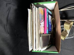 lot 755 image: Assorted Greeting Cards and Gift Card Holders