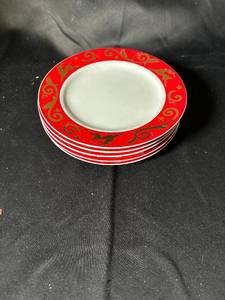 lot 758 image: Holiday Plates, Display Stands, Glass Bowls & Candle Lot