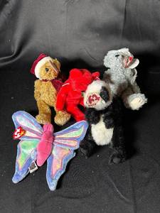lot 759 image: Lot of 5 Collectible Beanie Babies - Various Designs