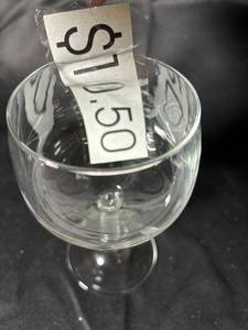 lot 771 image: Lot of 8 Etched Glass Wine Goblets