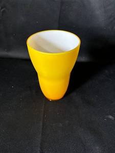 lot 778 image: Lot of 4 Yellow Plastic Cups with Metal Saucepan