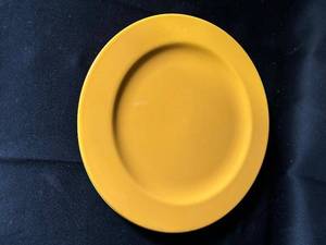 lot 787 image: Lot of Mixed Yellow-Themed Decorative Plates