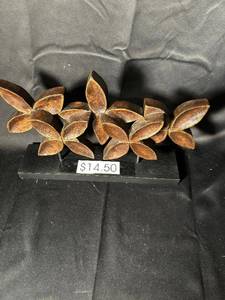 lot 800 image: Decorative Home Decor Lot - Metal Sculpture, Jewelry Box, Beaded Jewelry, Grateful Sign