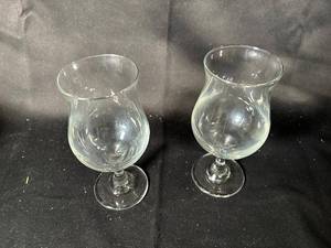 lot 814 image: Lot of 10 Glass Vases & Goblets with Ribbon Decoration