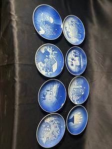 lot 821 image: Assorted Vintage Collector Plates - Juleaften Series