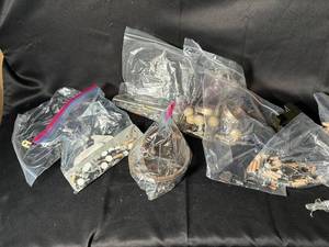 lot 831 image: Assorted Hardware Lot