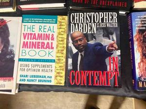 lot 606 image: Lot of Several Biographies and Non-Fiction Books