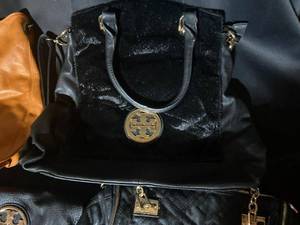 lot 615 image: Lot of 6 Designer Handbags and Wallets